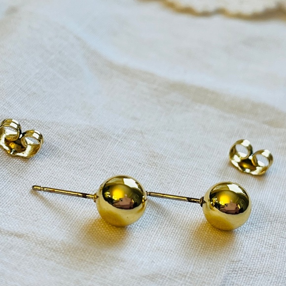 Ball Stud Earrings 18K Gold Plated 6mm - Picture 4 of 8